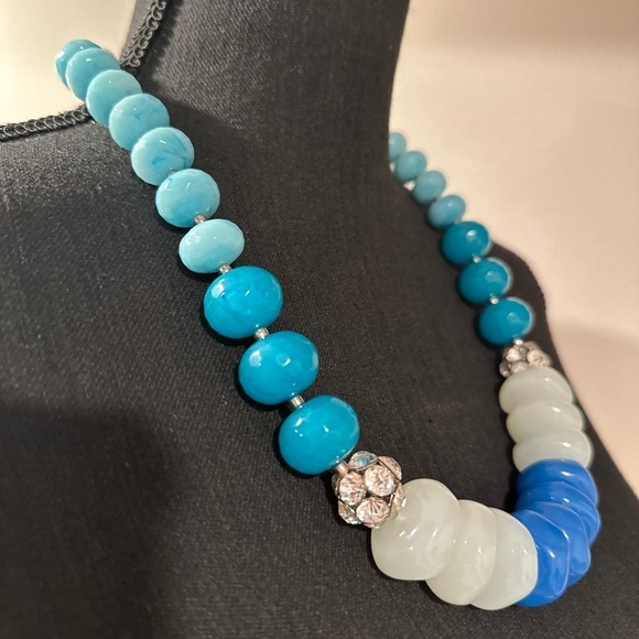 Vintage Graduated Bead Necklace Teal Green White Blue Acrylic Beads Rhinestones - Picture 7 of 16